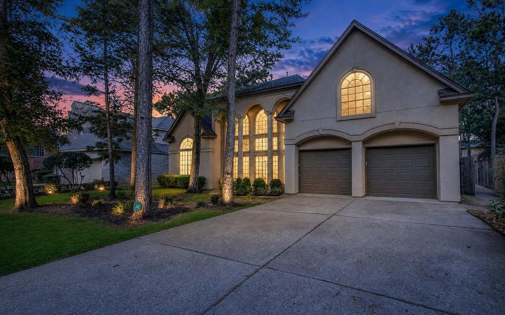 110 Capstone Circle, The Woodlands, TX 77381