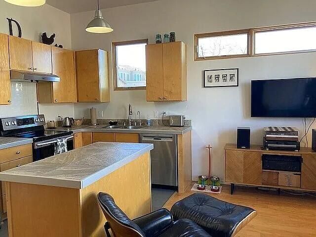 2328 Rio Grande Boulevard NW, Albuquerque, NM 87104