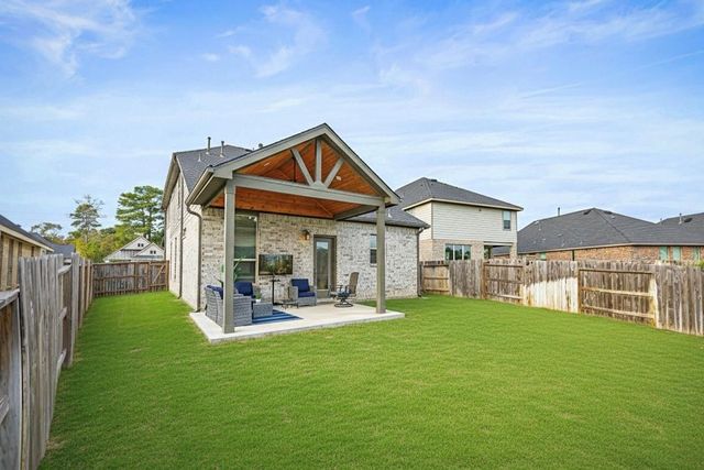 35425 Woodtrace Circle, Pinehurst, TX 77362