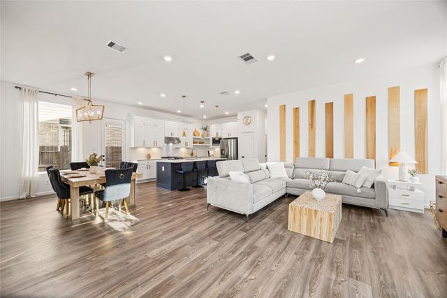 35425 Woodtrace Circle, Pinehurst, TX 77362