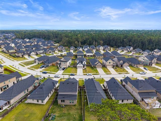 35425 Woodtrace Circle, Pinehurst, TX 77362