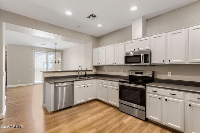 1225 N 36TH Street 1115, Phoenix, AZ 85008