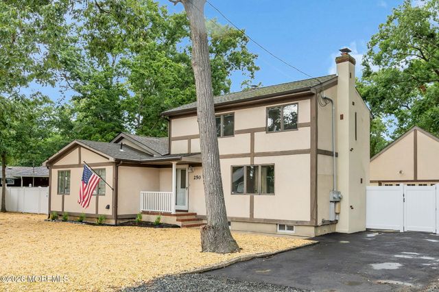 250 Station Drive, Forked River, NJ 08731