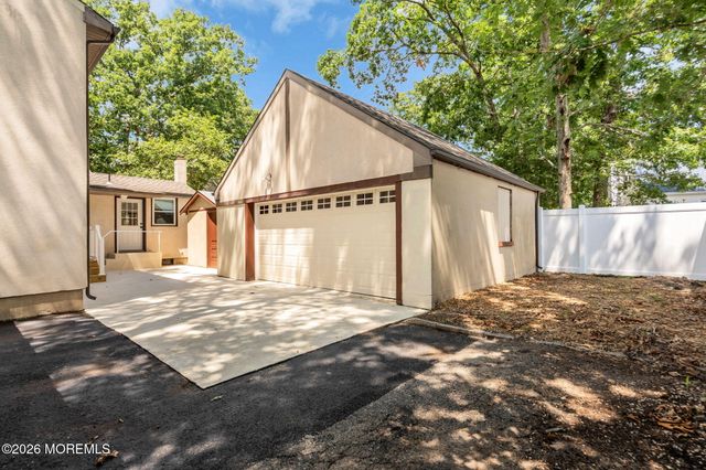 250 Station Drive, Forked River, NJ 08731