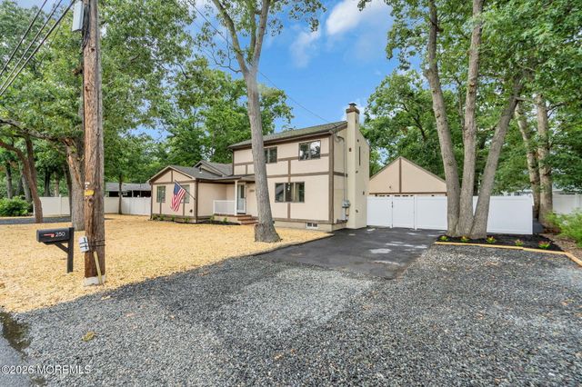 250 Station Drive, Forked River, NJ 08731
