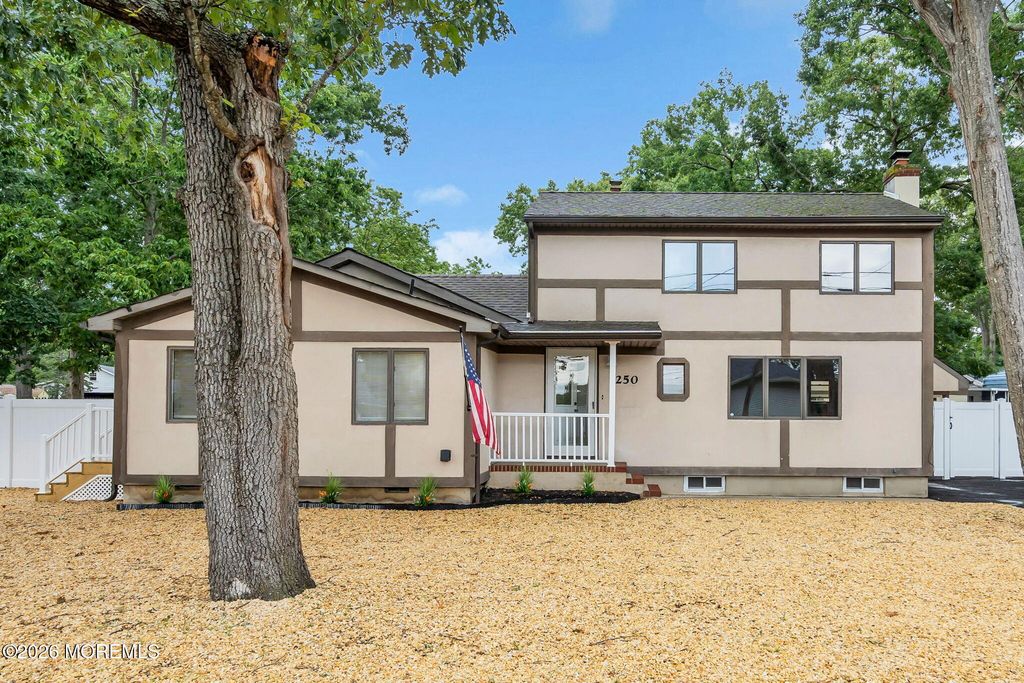 250 Station Drive, Forked River, NJ 08731