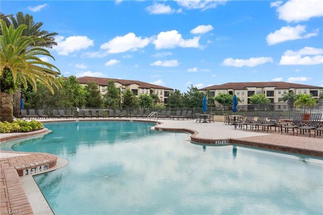 13000 Positano CIR 301, Naples, FL 34105
