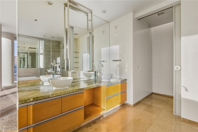 3726 Las Vegas Boulevard 802, Las Vegas, NV 89158