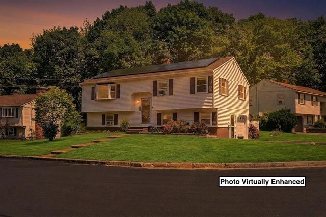 366 Blevens Drive, Manchester, NH 03104