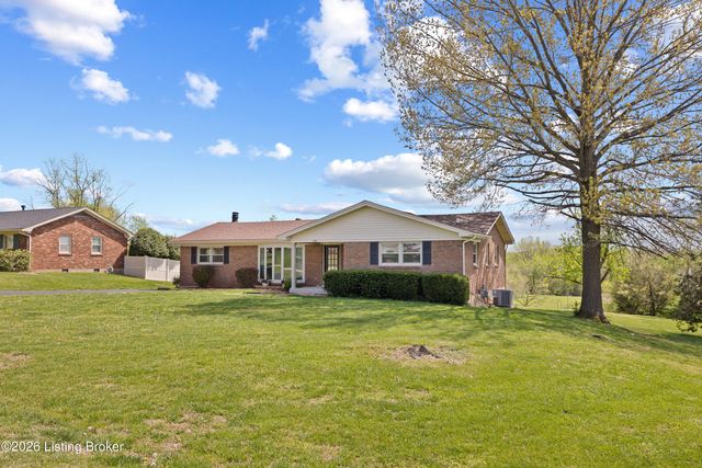 201 Salt River Dr, Shepherdsville, KY 40165