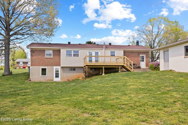 201 Salt River Dr, Shepherdsville, KY 40165
