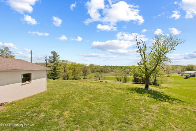 201 Salt River Dr, Shepherdsville, KY 40165