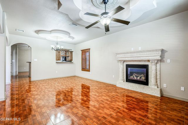 3249 GOLD POINT Drive, El Paso, TX 79938
