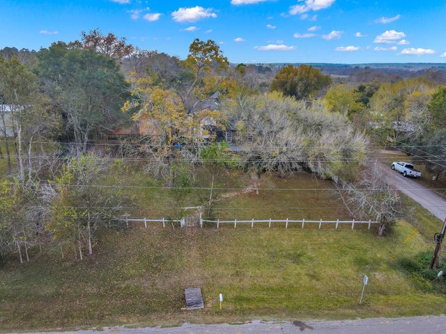 23941 S Lake View Road, Montgomery, TX 77316