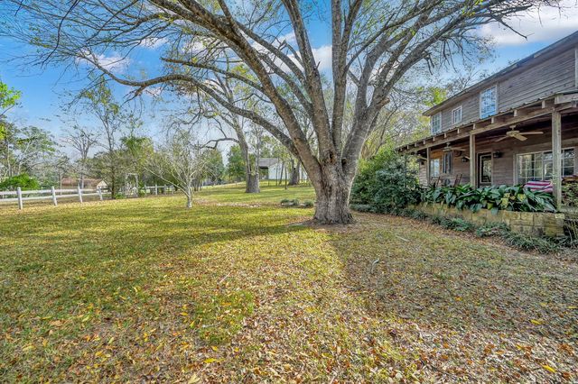 23941 S Lake View Road, Montgomery, TX 77316