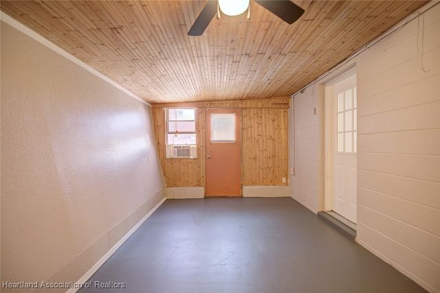 1729 Warfield Place, Sebring, FL 33870