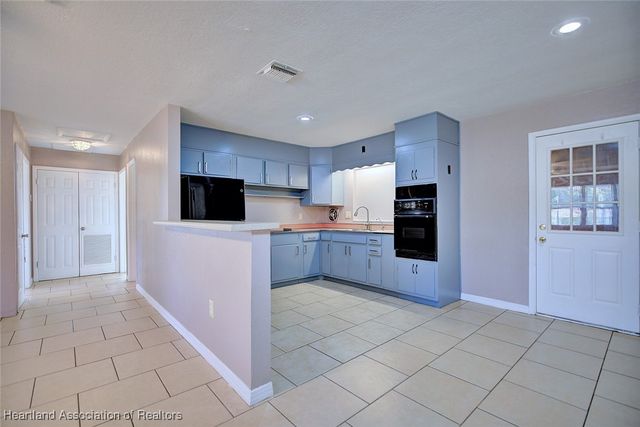 1729 Warfield Place, Sebring, FL 33870