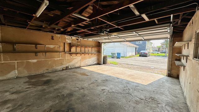 15741 Finch Avenue, Harvey, IL 60426
