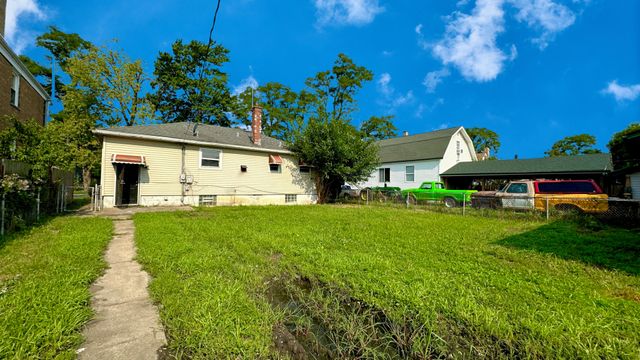 15741 Finch Avenue, Harvey, IL 60426