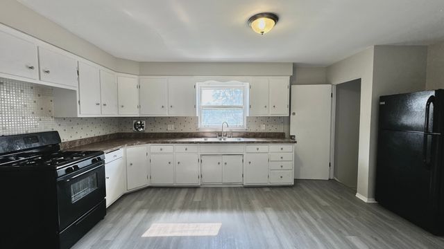 15741 Finch Avenue, Harvey, IL 60426