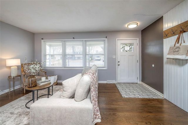 9105 Reeder Drive, Overland Park, KS 66214