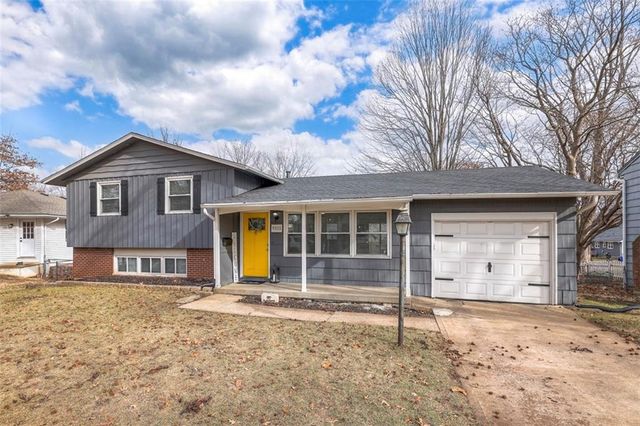 9105 Reeder Drive, Overland Park, KS 66214