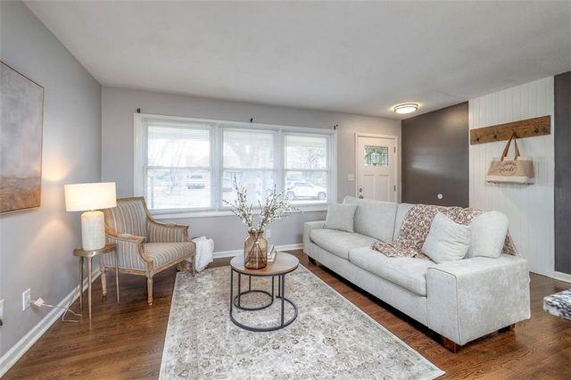 9105 Reeder Drive, Overland Park, KS 66214