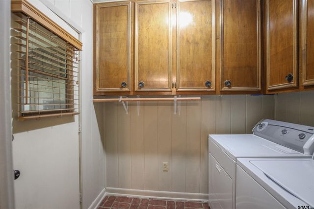 903 Kelly St, Jacksonville, TX 75766