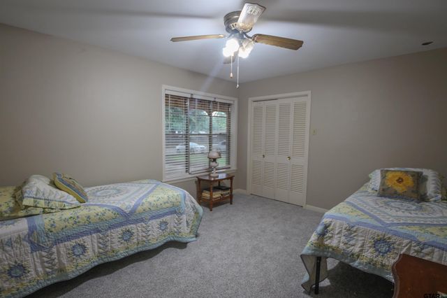903 Kelly St, Jacksonville, TX 75766