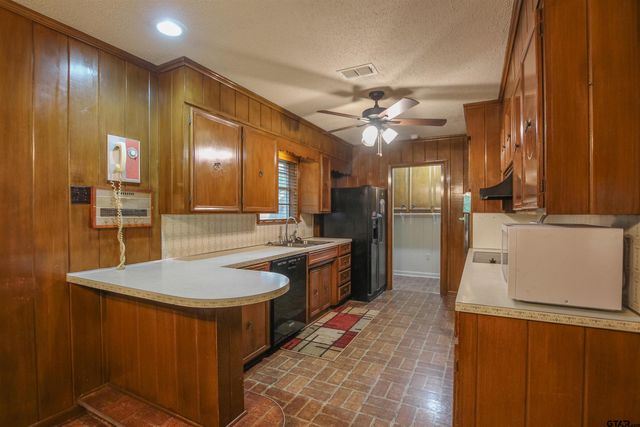 903 Kelly St, Jacksonville, TX 75766