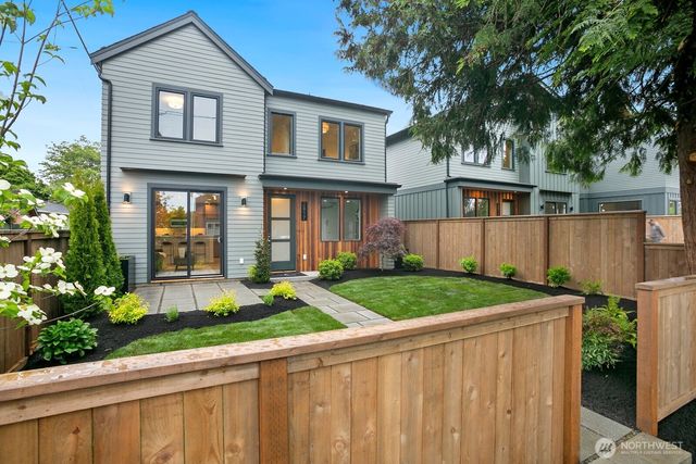 2817 W Bertona Street, Seattle, WA 98199