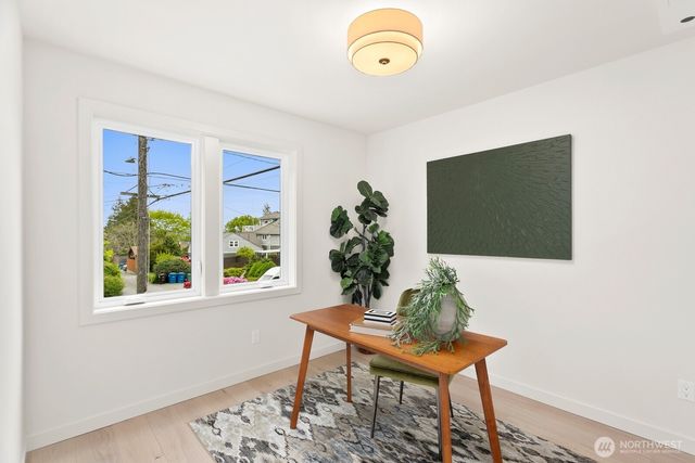 2817 W Bertona Street, Seattle, WA 98199