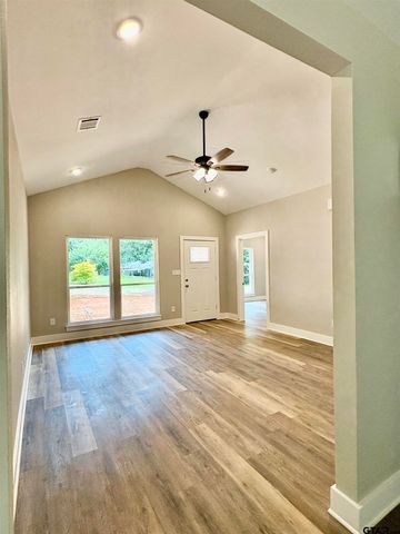 682 El Paso Dr, Bullard, TX 75757