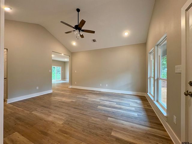682 El Paso Dr, Bullard, TX 75757