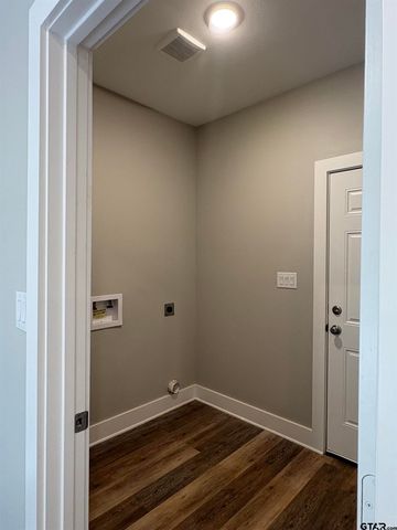 682 El Paso Dr, Bullard, TX 75757