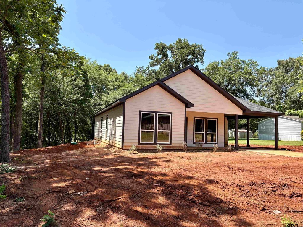 682 El Paso Dr, Bullard, TX 75757