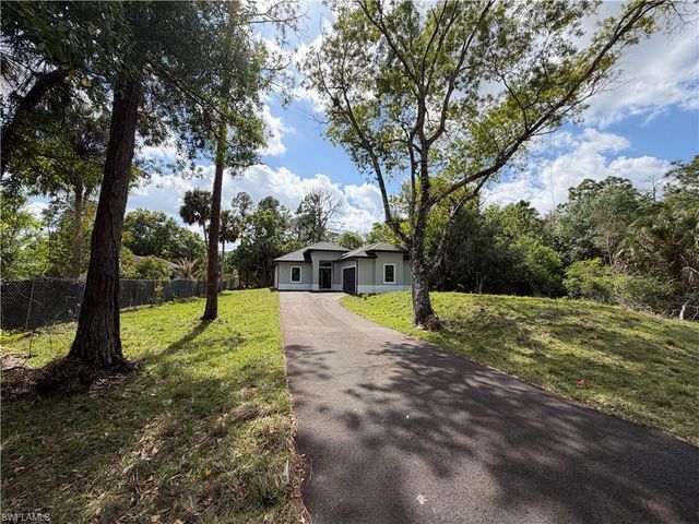 2864 66th AVE NE, Naples, FL 34120