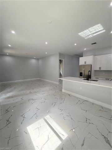 2864 66th AVE NE, Naples, FL 34120