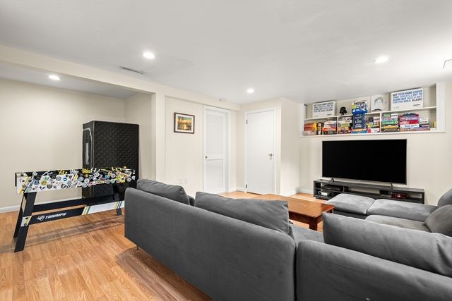 90 Helena Rd, Marshfield, MA 02050