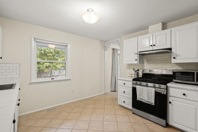 90 Helena Rd, Marshfield, MA 02050