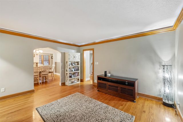 300 9th Street NW, Altoona, IA 50009