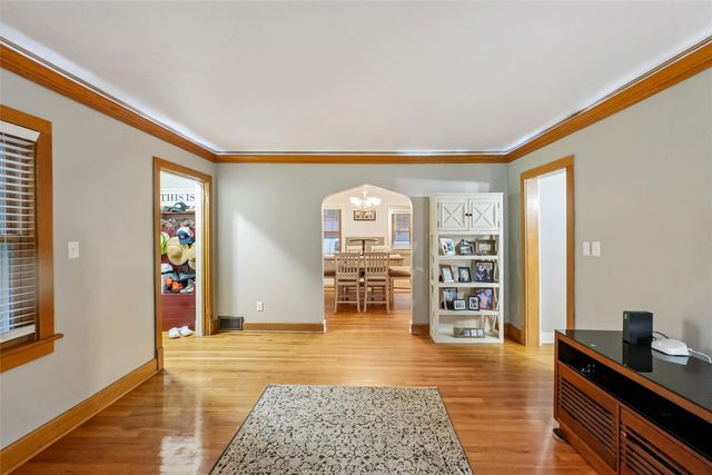 300 9th Street NW, Altoona, IA 50009