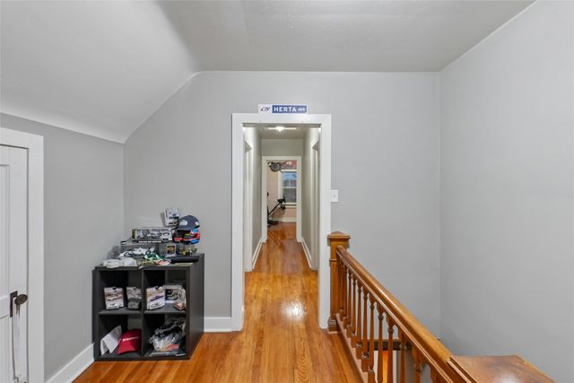 300 9th Street NW, Altoona, IA 50009