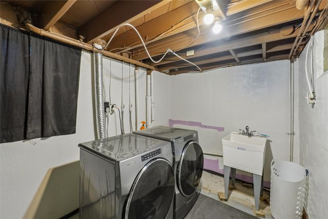 300 9th Street NW, Altoona, IA 50009