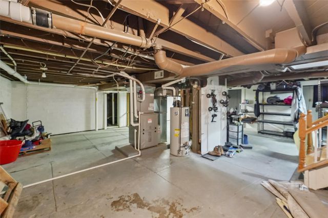 300 9th Street NW, Altoona, IA 50009