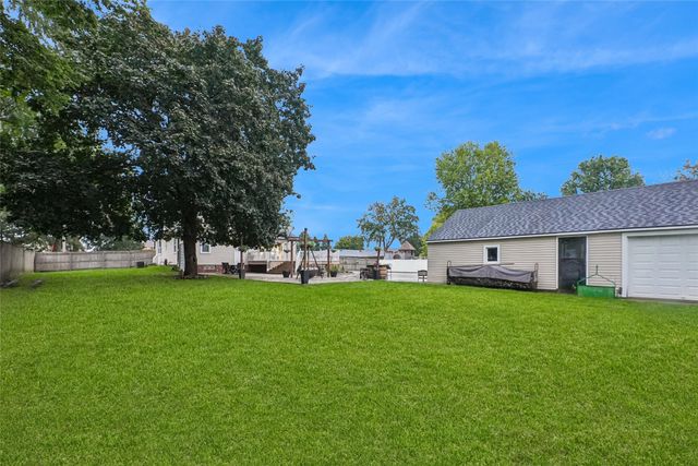 300 9th Street NW, Altoona, IA 50009