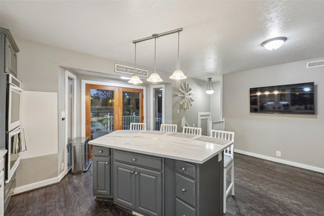 300 9th Street NW, Altoona, IA 50009