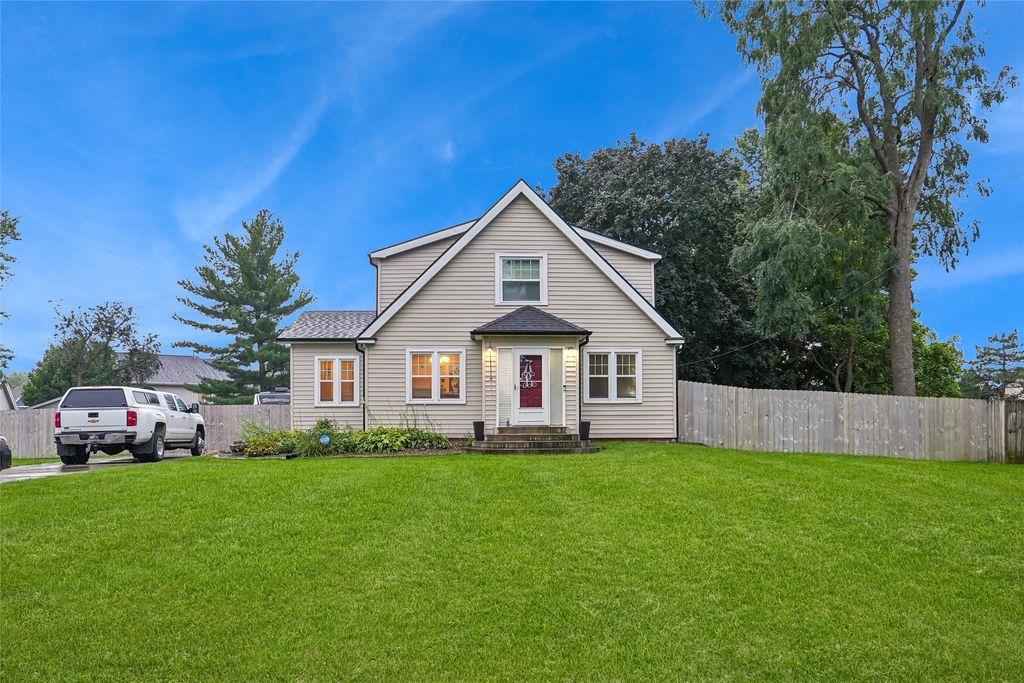 300 9th Street NW, Altoona, IA 50009