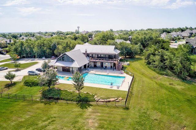 1923 Burning Tree, Norman, OK 73071