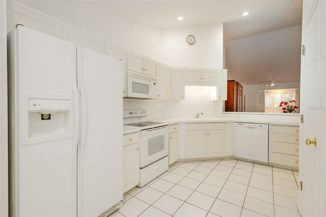 334 ENCLAVE DRIVE 334, Lakeland, FL 33803